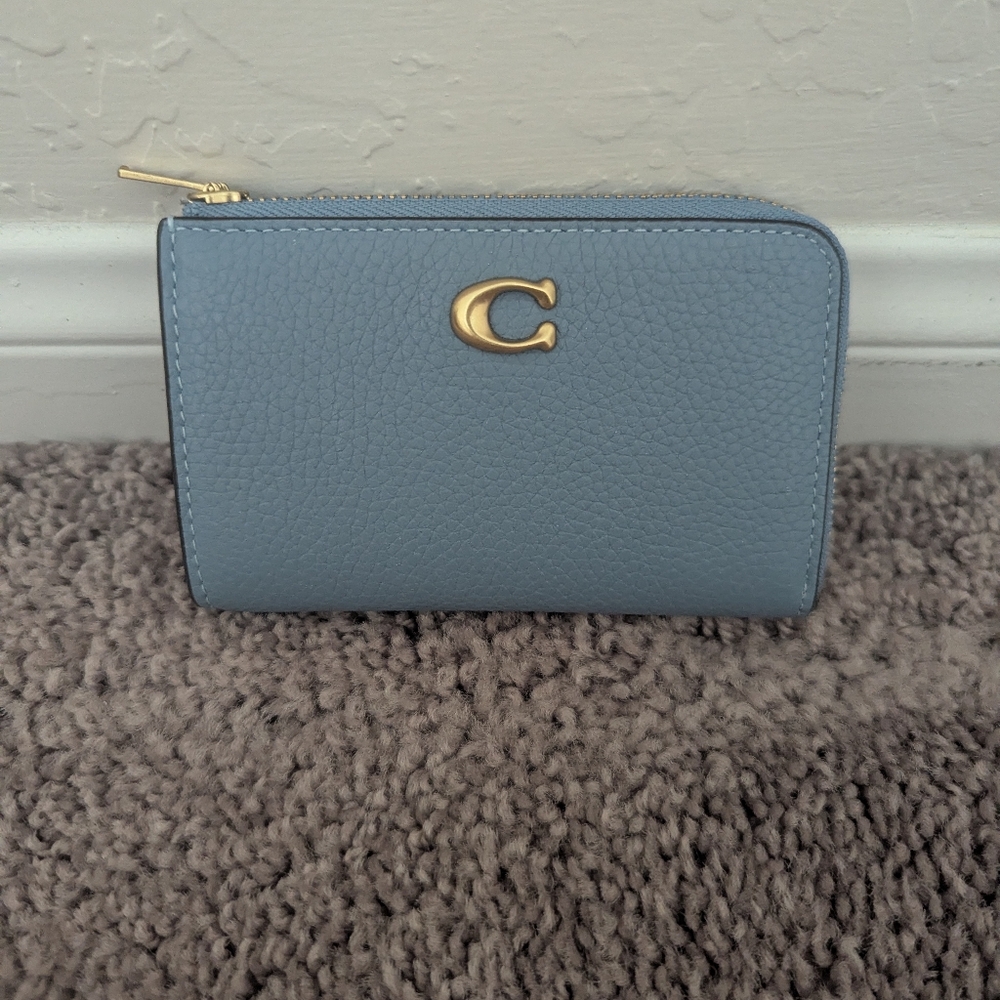 Coach L Zip Essential Key Case in Bluebell